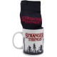Dárková sada Stranger Things - Hrnek a ponožky